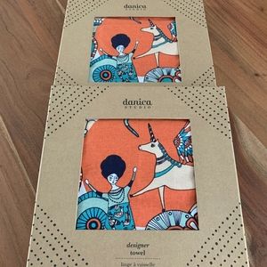 NEW Whimsical Danica Studio Designer Towel